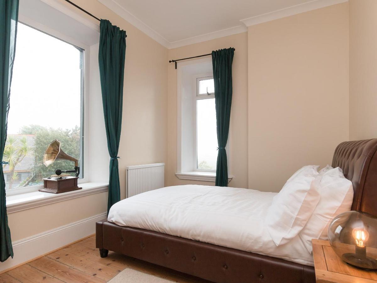 Pendine Manor Villa Exterior photo